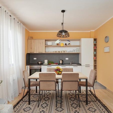Premium-Designed Apartments Tivat Exterior photo